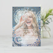 マゼンタブルーグリッター紙吹雪フォト誕生日 招待状 (スタンド正面)