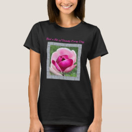 マゼンタマグノリア付き女性用Tシャツ Tシャツ