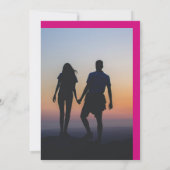 マゼンタヴィンテージと写真結婚の要素 招待状 (裏面)