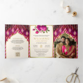 マゼンタ金ゴールドフローラカーテンインディアンヒンドー結婚ズ 三つ折り招待状 (内部)