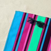 マゼンタ、アクア、およびブルーのストライプのビーチタオル ビーチタオル (インサイチュ)