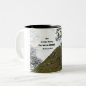 マタイによる福音書第28章6節は彼は来ない。彼は立ち上がったからである。 ツートーンマグカップ (正面左)