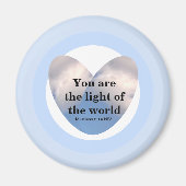 マタイ5:14あなたは世界のハートの光である マグネット (正面)
