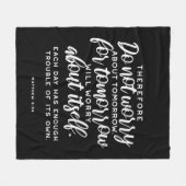 マタイ6:34聖書の節 フリースブランケット (正面(横))