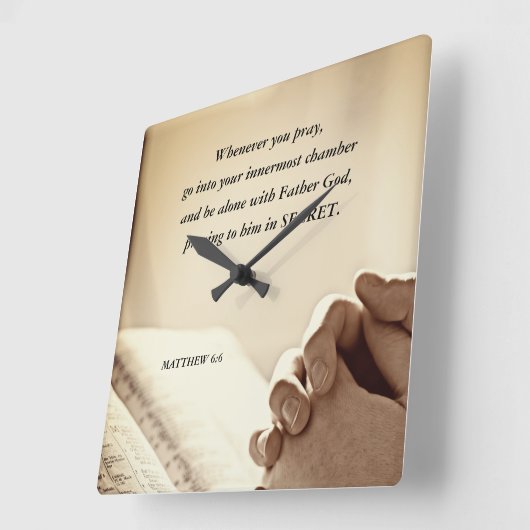 マタイ6:6あなた方がキリスト教祈の聖書の節を読むとき スクエア壁時計 (傾斜)