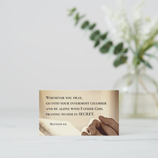 マタイ6:6あなた方がキリスト教祈の聖書の節を読むとき 名刺 (スタンド正面)