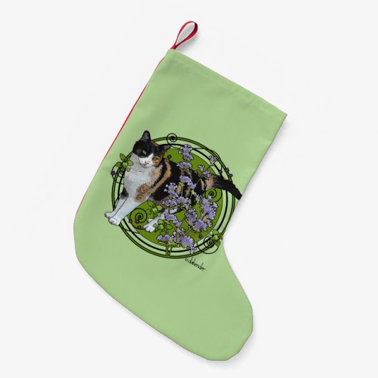 マタタビを持つ茶色のぶち猫 スモールクリスマスストッキング (正面 (吊り時))