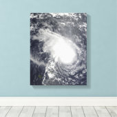 マダガスカルに接近する熱帯低気圧帯ゲール キャンバスプリント (インサイチュ (ウッドフロア))