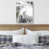 マダガスカルに接近する熱帯低気球増加 キャンバスプリント (インサイチュ (寝室))