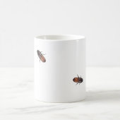 マダガスカルのゴキブリは侵入します コーヒーマグカップ (中央)