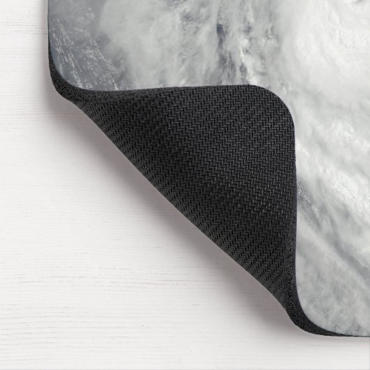 マダガスカルの熱帯低気圧ファネレ マウスパッド (コーナー)