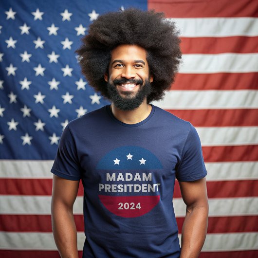 マダム大統領カマラハリス2024年 Tシャツ