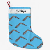 マダラのウナギの漫画イラストレーション スモールクリスマスストッキング (正面)