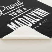 マダリンパーソナライズされたネーム誕生日ギフト シェルパブランケット (3/4)