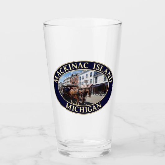 マッキナック島のダウンタウンにある馬と馬車 タンブラーグラス (正面)