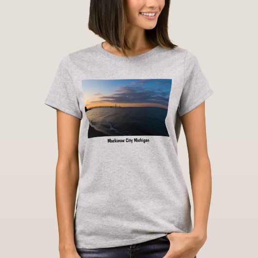 マッキノーシティダスクTシャツ Tシャツ (正面)