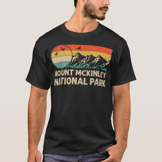マッキンリー山 レトロ ハイキング キャンプ 愛好家 Tシャツ (正面)