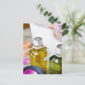 マッサージボトルのクローズアップ油 ポストカード (スタンド正面)