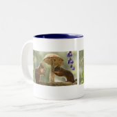 マッシュルームのリス ツートーンマグカップ (正面左)