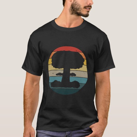 マッシュルームクラウド核ヴィンテージ太陽レトロ爆弾核気 Tシャツ (正面)