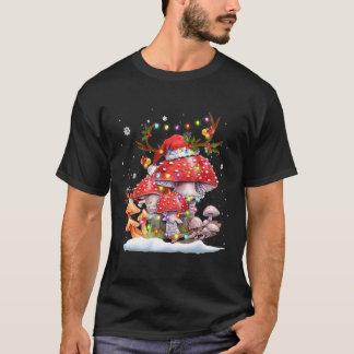 マッシュルームトナディアサンタハットクリスマスライツギフトミュシャ Tシャツ