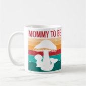 マッシュルームママが赤ちゃんのシャワーを浴びる コーヒーマグカップ (左)