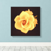 マットブラックに黄色のバラ キャンバスプリント (インサイチュ (ウッドフロア))