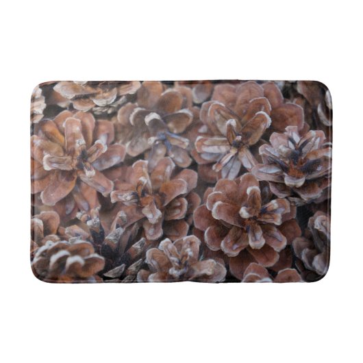 マツ円錐形の集り バスマット (正面)