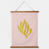 マテインスパイアス・ピンクとマスタード 吊り下げ型タペストリー (正面)