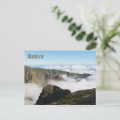 マデイラ島の雲とドラマチックな山の風景 ポストカード (スタンド正面)