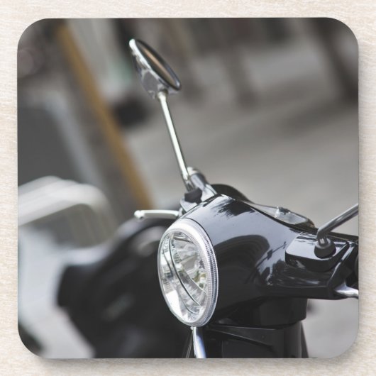 マドリード、ブラックベスパスクーター コースター (正面)