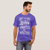 マナティーとハムスターが好きなだけの女の子のギフト Tシャツ (正面フル)