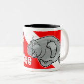 マナティーのダイバーのコーヒー・マグはマナティーを保護します ツートーンマグカップ (正面右)