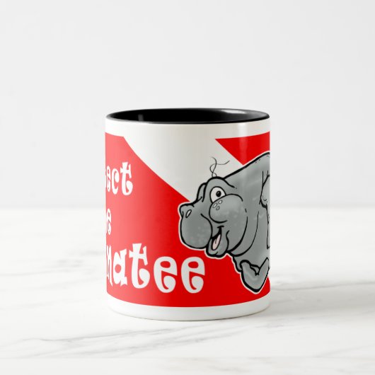 マナティーのダイバーのコーヒー・マグはマナティーを保護します ツートーンマグカップ (中央)