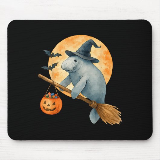 マナティーウィッチハットパンプキンハロウィーンの衣装の男性を見る マウスパッド (正面)