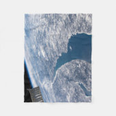 マニコーガンクレーターとセントローレンス川 フリースブランケット (正面)