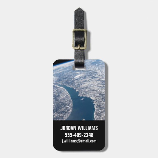 マニコーガンクレーターとセントローレンス川 ラゲッジタグ (正面縦)