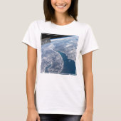 マニコーガンクレーターとセントローレンス川 Tシャツ (正面)