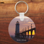 マニスティー北ピアヘッドライトキーチェーン キーホルダー (正面)