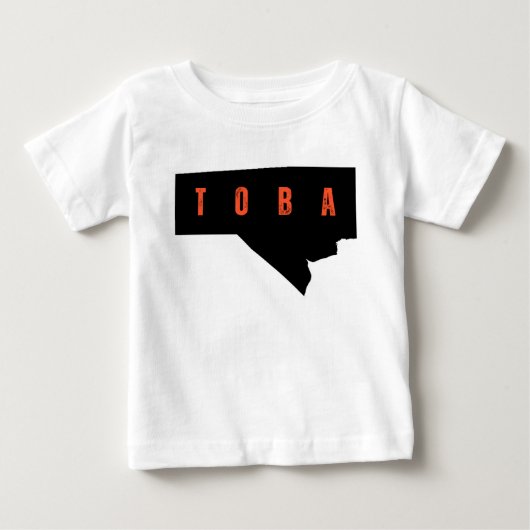 マニトバ州の太字の地名を使ったマップTシャツ ベビーTシャツ (正面)