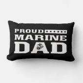 マネ誇りを持ったルパパ – ホワイト ランバークッション (正面)