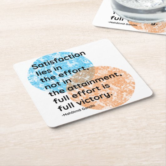 マハトマガンディビクトリー引用文 スクエアペーパーコースター (アングル)