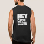 マフィおもしろいンをベンチプレスできない Tシャツ (裏面)