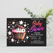 マフィンモダン編集可能ガールベビーシャワー 招待状 (スタンド正面)
