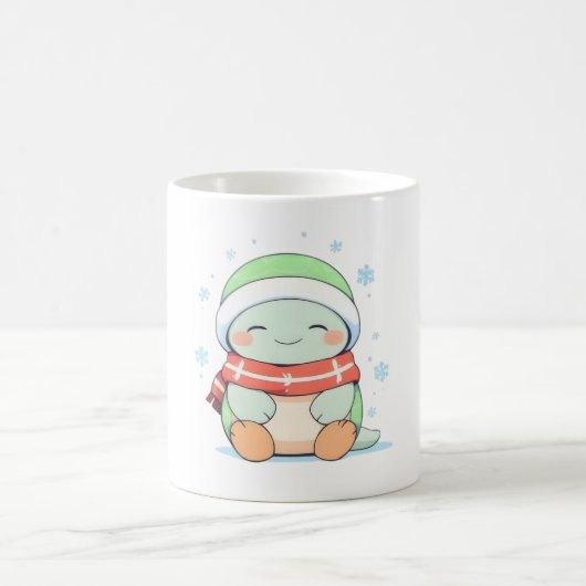 マフラーを巻いたかわいい冬のカメのデザイン コーヒーマグカップ (中央)