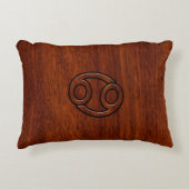 マホガニー〔占星術の〕十二宮図上のがんスタイル アクセントクッション (正面)