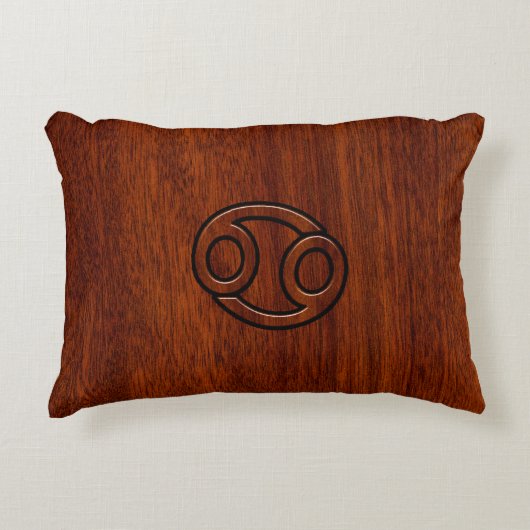 マホガニー〔占星術の〕十二宮図上のがんスタイル アクセントクッション (正面)