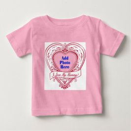 ママが大好き！ フォト 赤いハート ベビーTシャツ