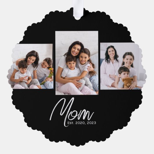 ママが現代のスクリプトを確立 黒 3 枚の写真 オーナメントカード (裏面)