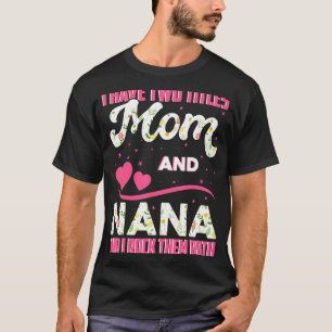 ママとナナの2つのタイトルを持ってロックする Tシャツ